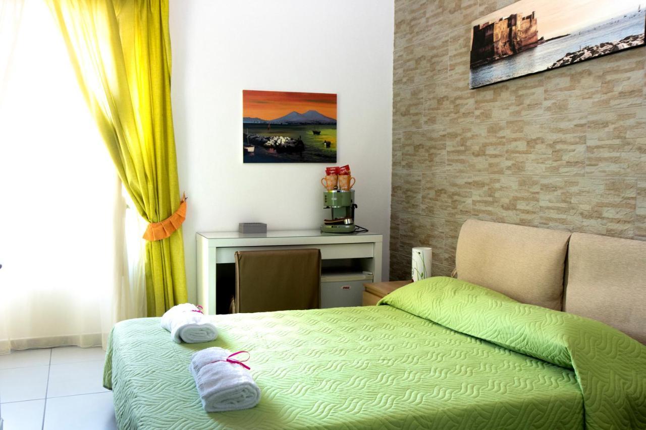 Megaride Santa Lucia Bed & Breakfast Napoli Bagian luar foto