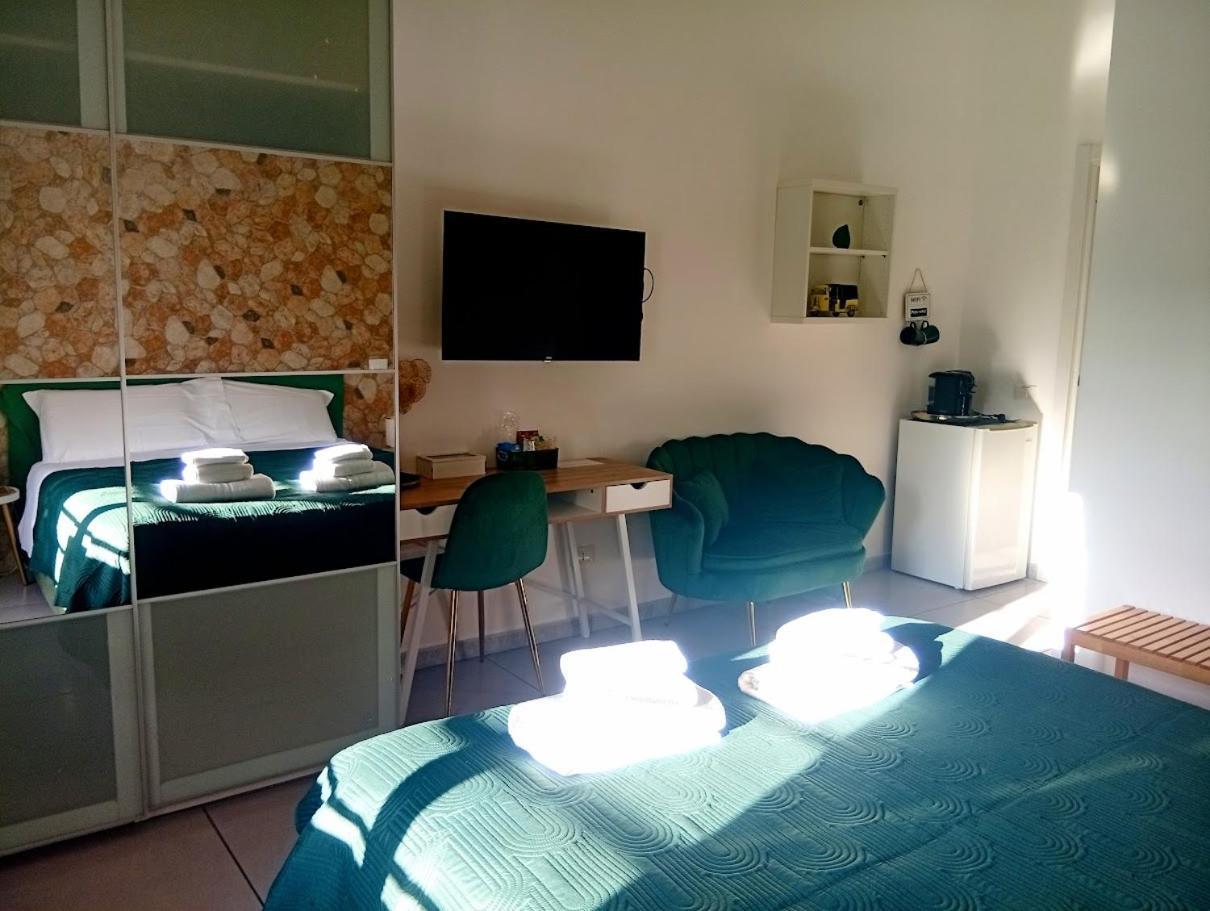 Megaride Santa Lucia Bed & Breakfast Napoli Bagian luar foto