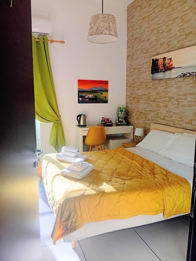 Megaride Santa Lucia Bed & Breakfast Napoli Bagian luar foto
