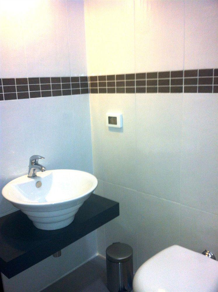 Megaride Santa Lucia Bed & Breakfast Napoli Bagian luar foto