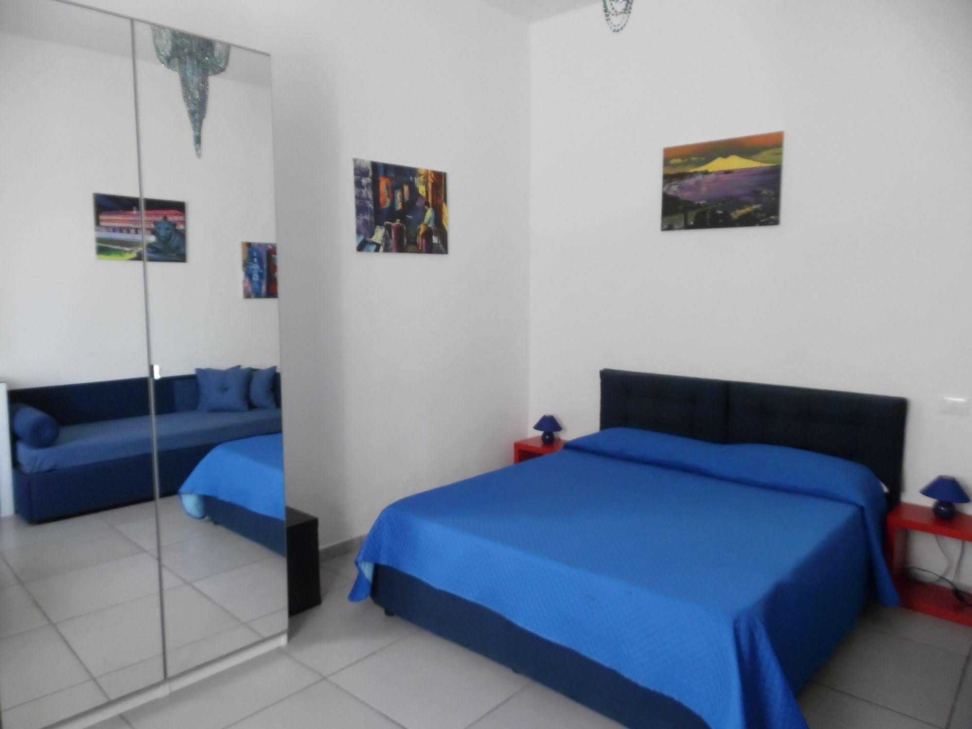 Megaride Santa Lucia Bed & Breakfast Napoli Bagian luar foto