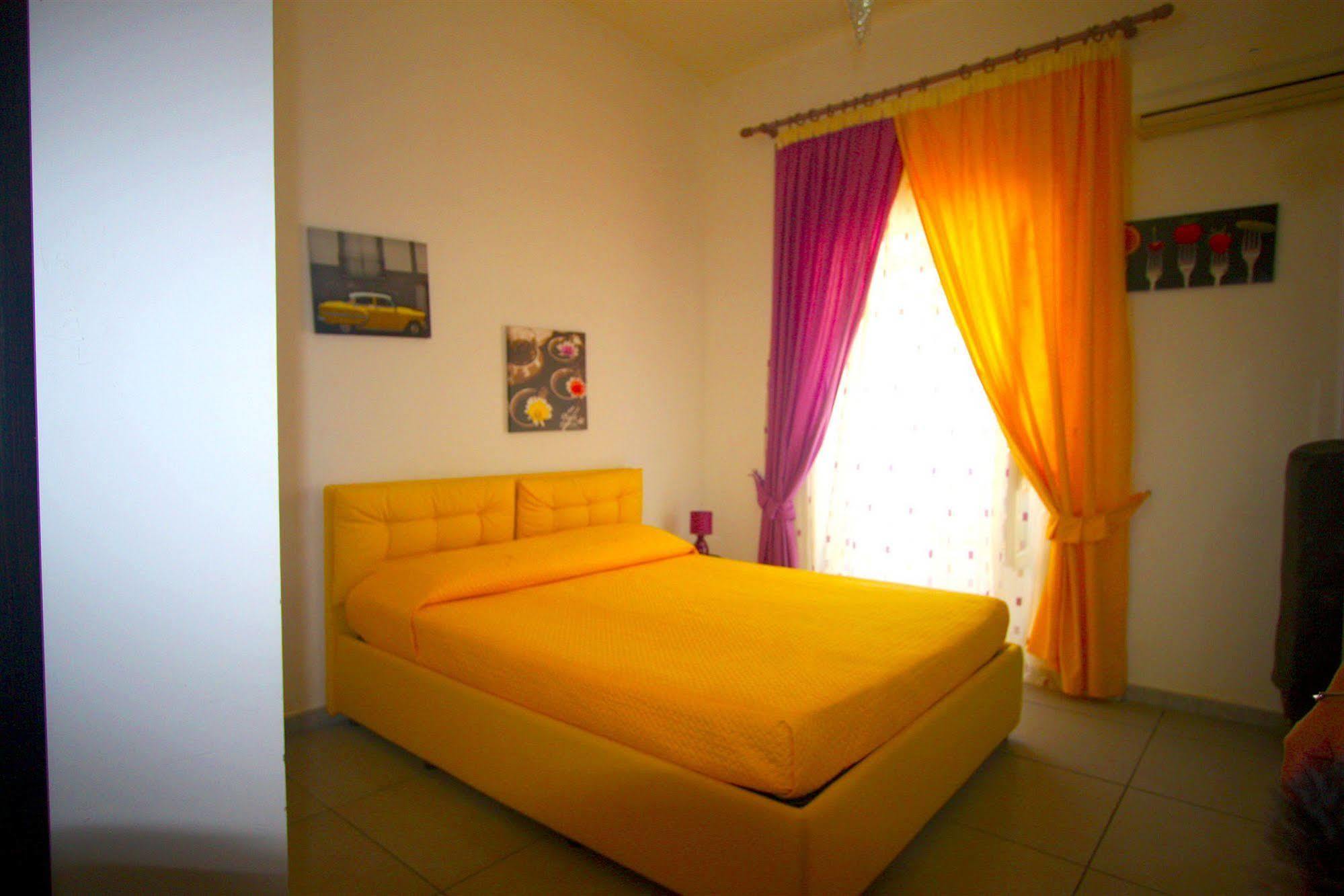 Megaride Santa Lucia Bed & Breakfast Napoli Bagian luar foto
