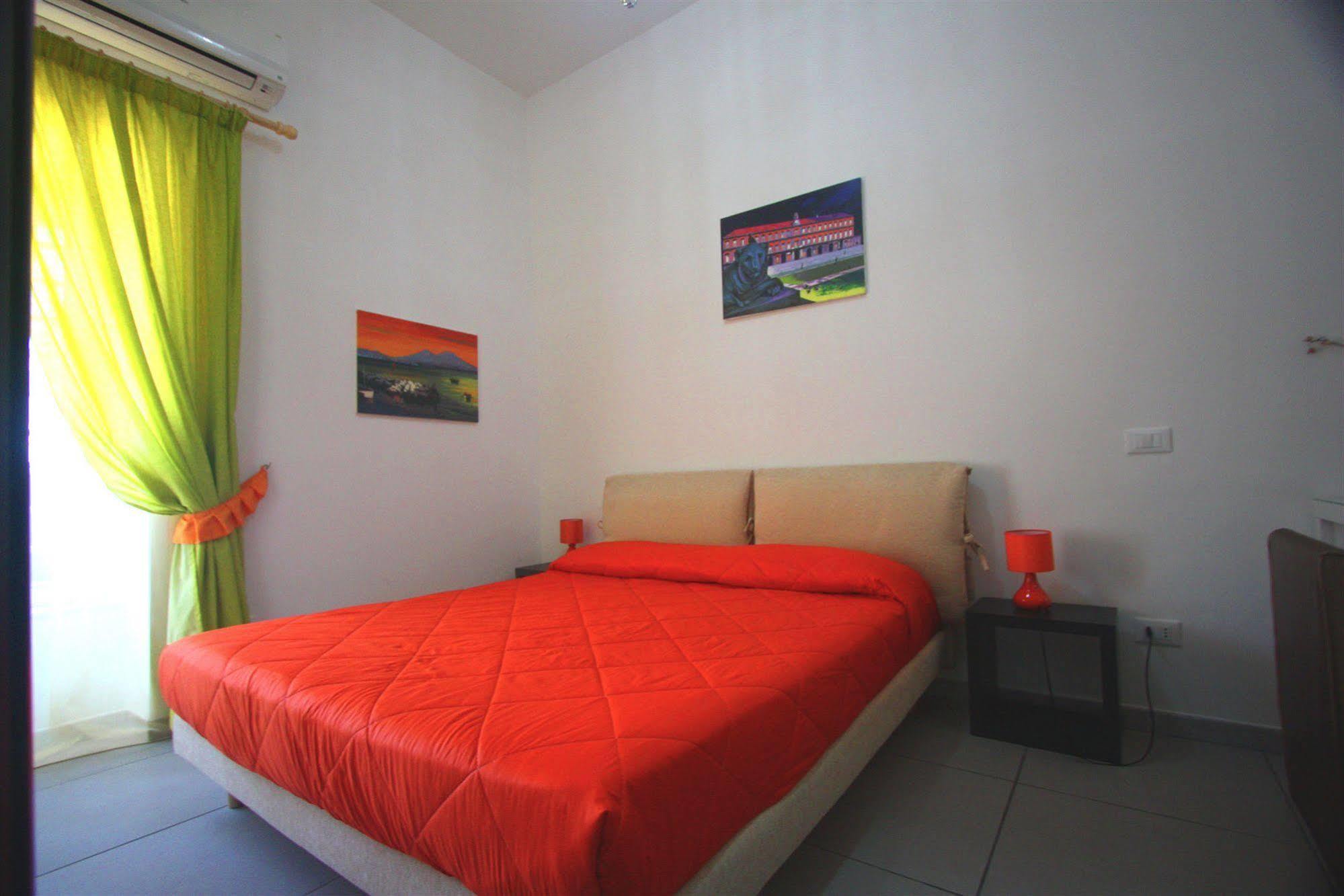 Megaride Santa Lucia Bed & Breakfast Napoli Bagian luar foto