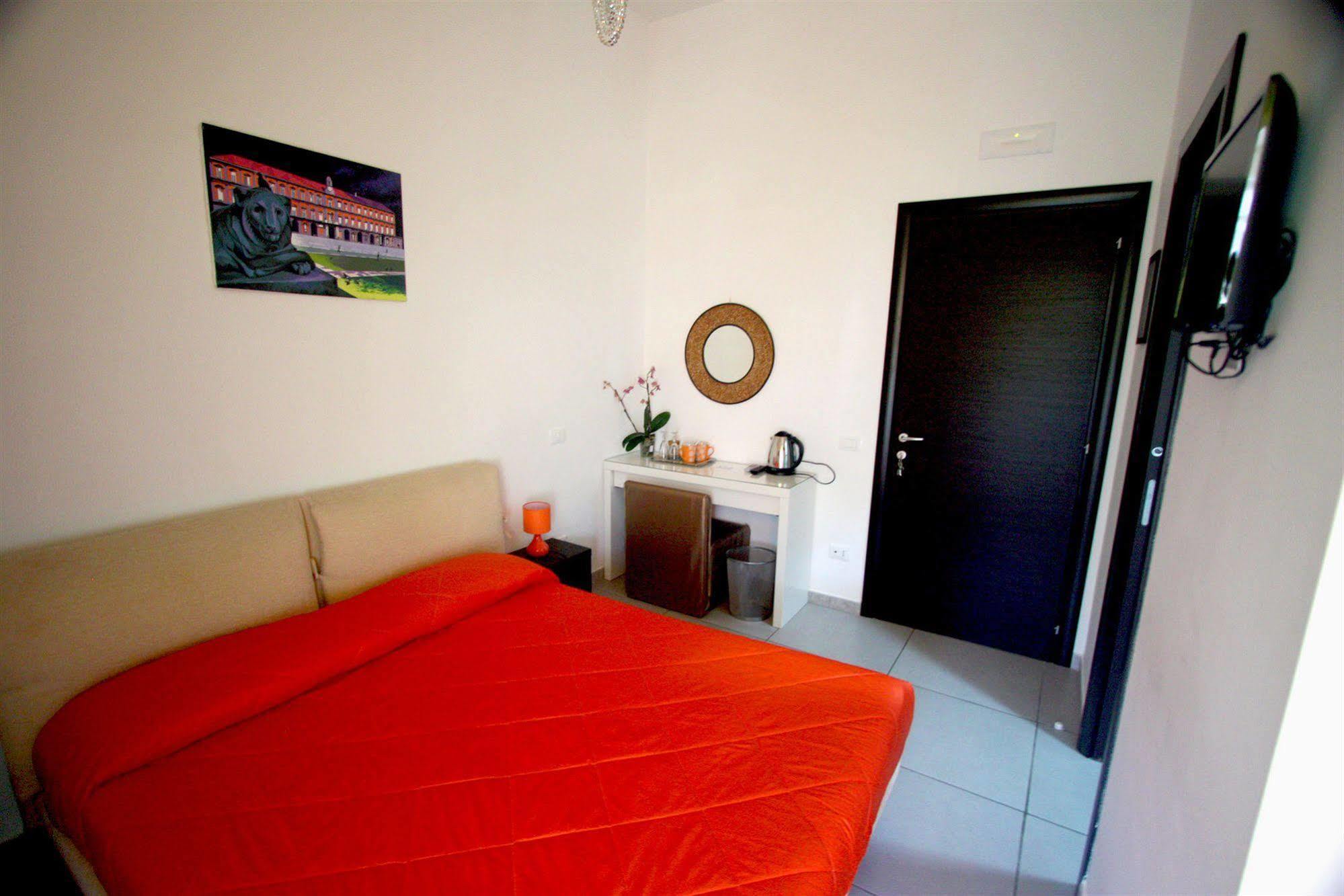 Megaride Santa Lucia Bed & Breakfast Napoli Bagian luar foto