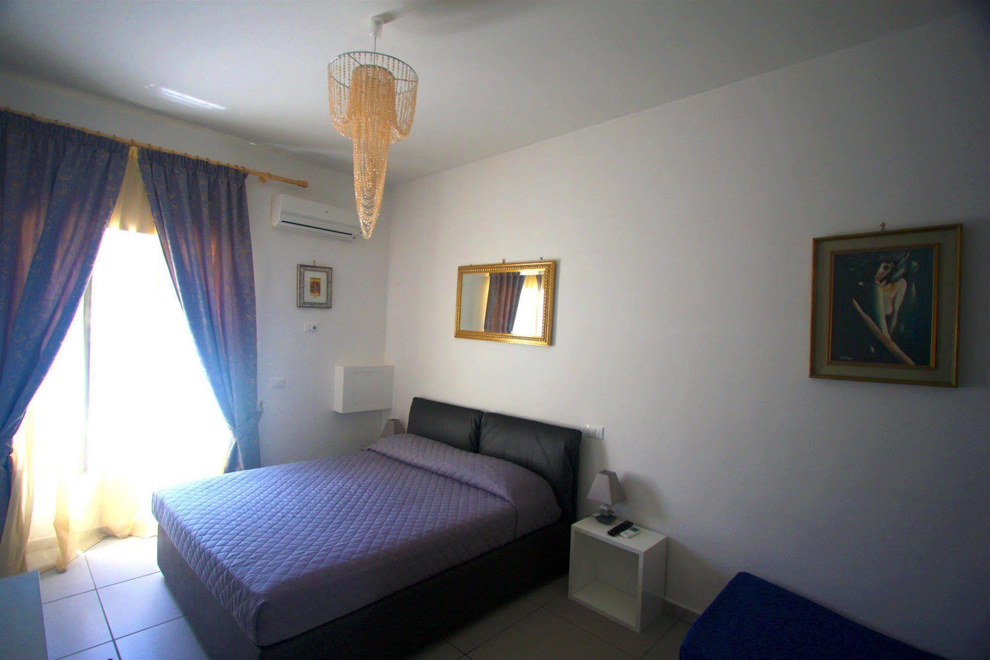 Megaride Santa Lucia Bed & Breakfast Napoli Bagian luar foto